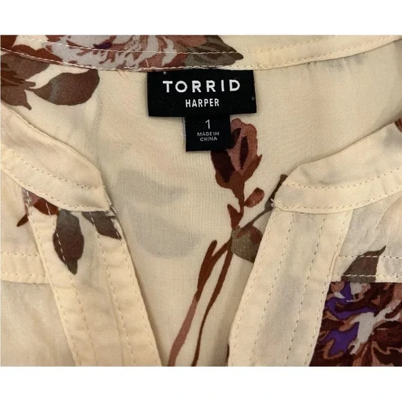 Torrid Blouse Pullover Challis Floral Tan Roll Tab Sleeve Sz 1 - Picture 7 of 9